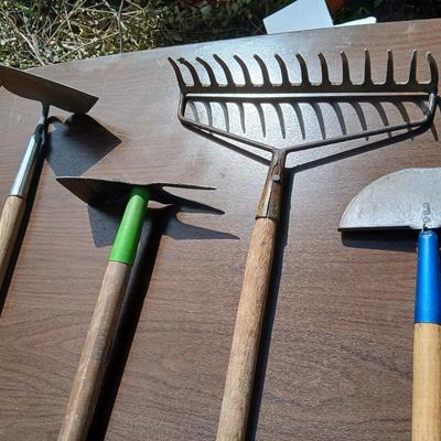 Yard & Garden hand tools - Rake - weeding Hoe - Hoe - and scraper tool