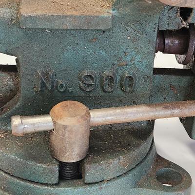 Littlestown Hardware & Foundry Co No. 900 Swivel Bench Vise