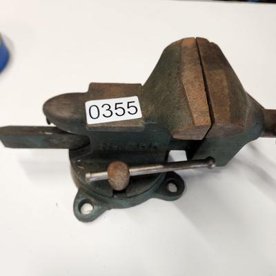 Littlestown Hardware & Foundry Co No. 900 Swivel Bench Vise