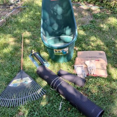 Easy go yard cart - Plastic net fencing - leaf rake - sprinkler - yard waste bags and more