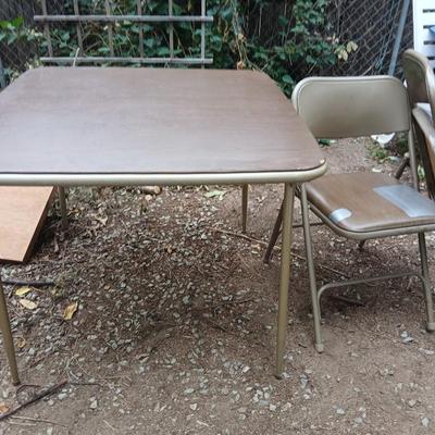Samsonite card table with two folding chairs