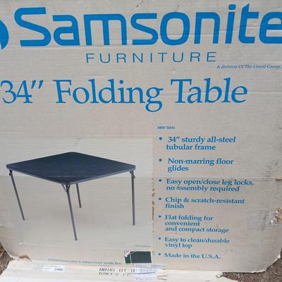 Samsonite card table with two folding chairs