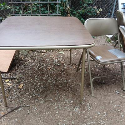 Samsonite card table with two folding chairs