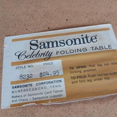Samsonite card table with two folding chairs