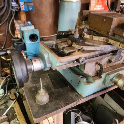 Rong Fu Drilling & Milling Machine RF-20