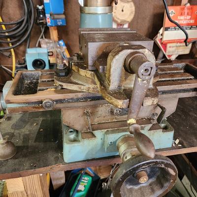 Rong Fu Drilling & Milling Machine RF-20