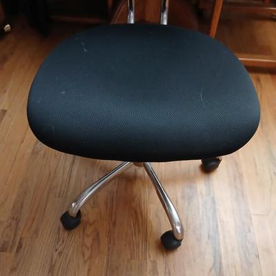 Nice adjustable office chair