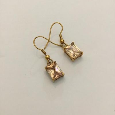 Very nice beautiful gold tone, crystal square crystal dangle earrings