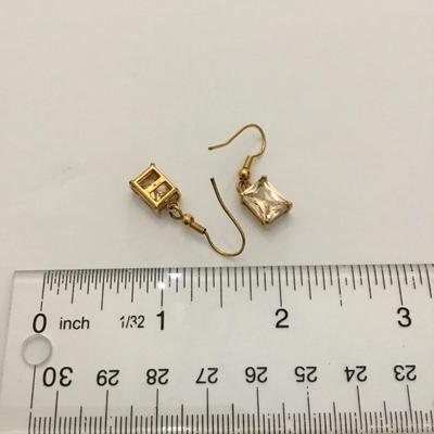Very nice beautiful gold tone, crystal square crystal dangle earrings