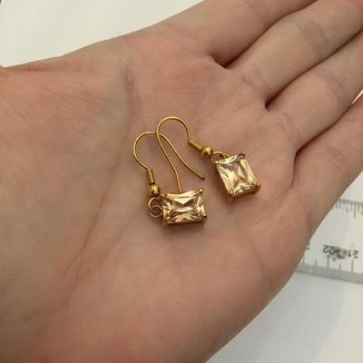 Very nice beautiful gold tone, crystal square crystal dangle earrings