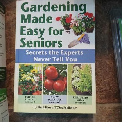 Working AeroGarden with seed boxes - and other small household / yard gardening supplies