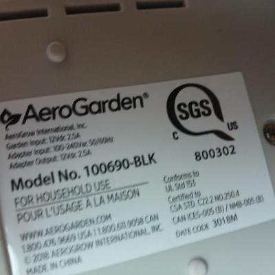 Working AeroGarden with seed boxes - and other small household / yard gardening supplies