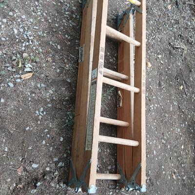 Wood Folding extension ladder