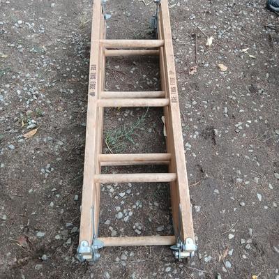 Wood Folding extension ladder