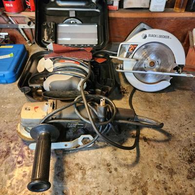 Lot of 3 Power Tools Craftsman 4.5" Angle Grinder, Black & Decker Corded Circular Saw, Craftsman Sander/ Polisher