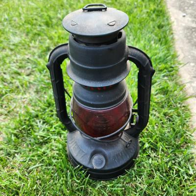 Dietz Little Wizard Railroad Lantern Red Globe Loc Nob