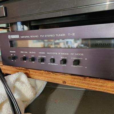 Yamaha Natural Sound Amplifier a-17 , Compact Disc Player CDx-520 , Tuner T-2 , with 1 Bose Speaker + 2 Bullet Tweeters