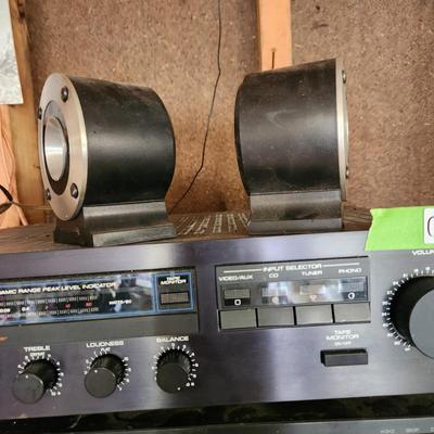 Yamaha Natural Sound Amplifier a-17 , Compact Disc Player CDx-520 , Tuner T-2 , with 1 Bose Speaker + 2 Bullet Tweeters