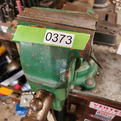 Large 5" Bench Vise