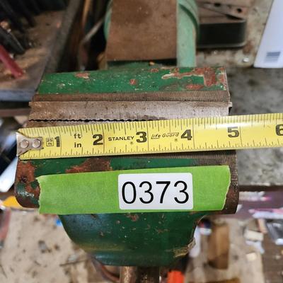 Large 5" Bench Vise