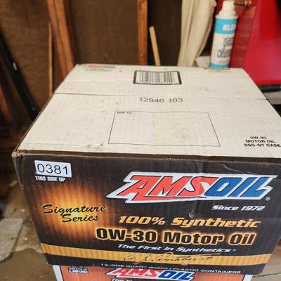 Case of AMSOIL 100% Synthetic Motor Oil 0W-30 12- 1 Qt 381
