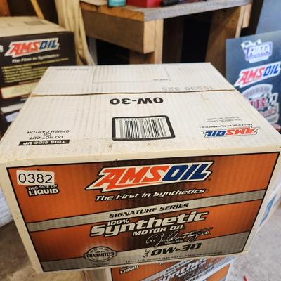 Case of AMSOIL 100% Synthetic Motor Oil 0W-30 12- 1 Qt 382