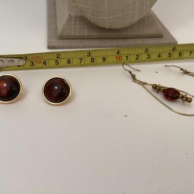 Two pairs of earrings