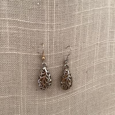 Silver toned filagree teardrop earrings