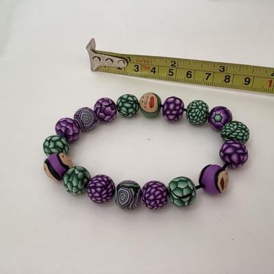 Green and purple Multicolor beaded stretch bracelet