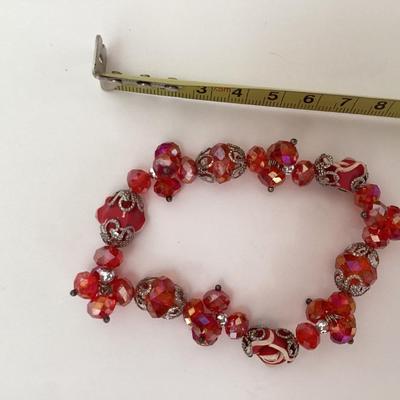Red rose bead bracelet