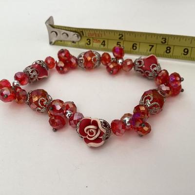 Red rose bead bracelet