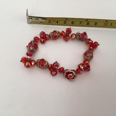 Red rose bead bracelet