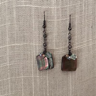 Square bead dangle earrings