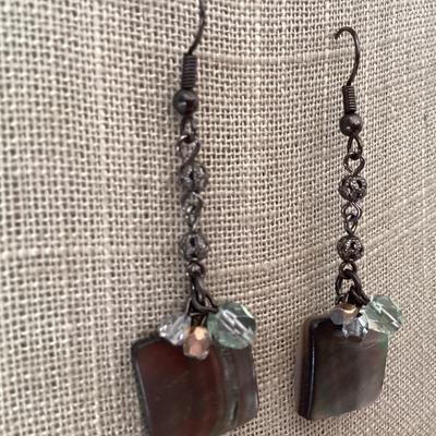 Square bead dangle earrings
