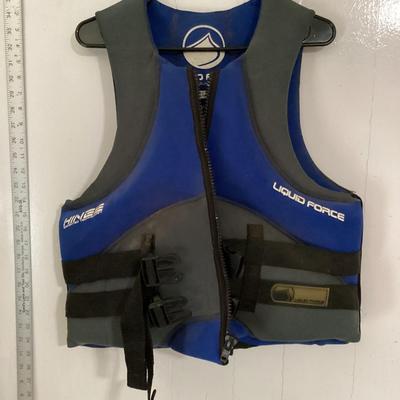Liquid Force ski vest XL 44-48 inch