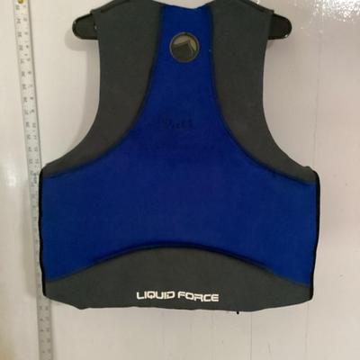 Liquid Force ski vest XL 44-48 inch