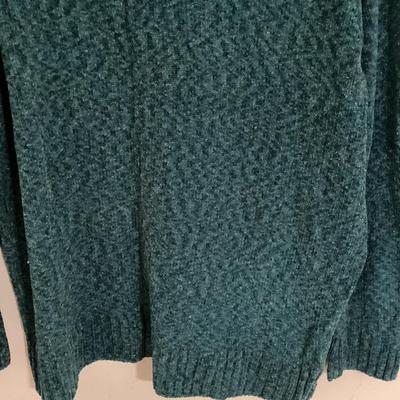 2x white stag blouse/sweater