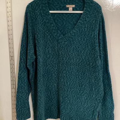 2x white stag blouse/sweater