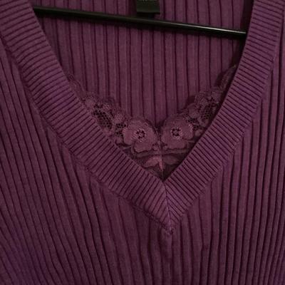 August silk purple 3/4 sleeve sweater L v neck with lace detail