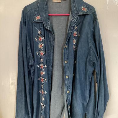 Coldwater creek 3 x long sleeve button up