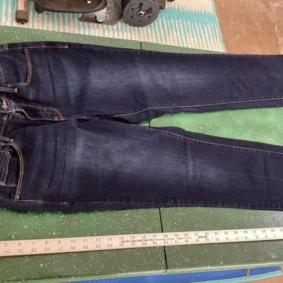 Levi Strauss SOS size 8 straight leg stretch denim