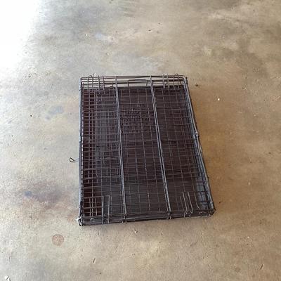 Dog crate, puppy size w bottom tray