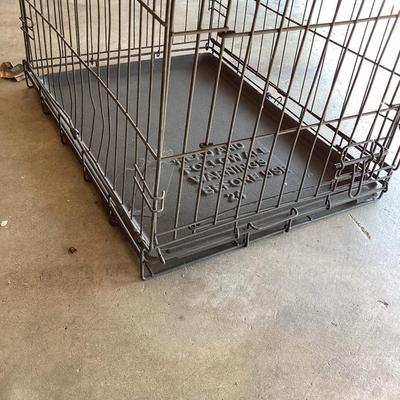 Dog crate, puppy size w bottom tray