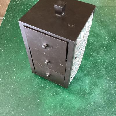 Jewelry stand 6" wide 11" tall