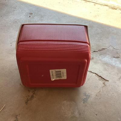 Red mini mate by igloo