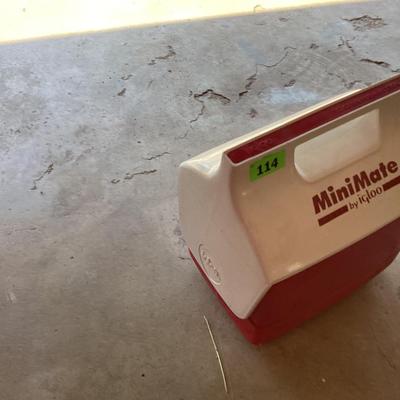 Red mini mate by igloo