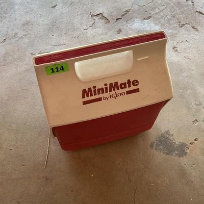 Red mini mate by igloo