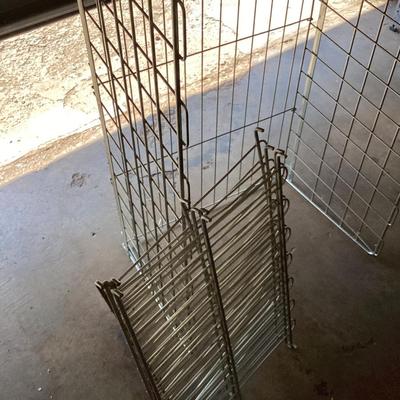 collapsable metal wire shelf with moveable shelf heights