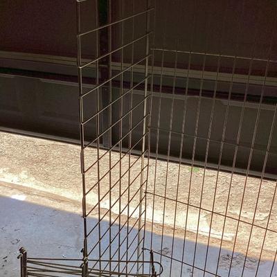 collapsable metal wire shelf with moveable shelf heights