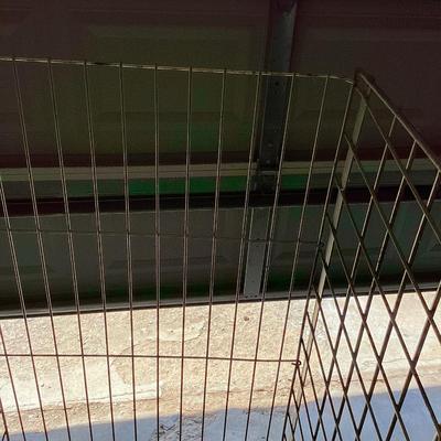 collapsable metal wire shelf with moveable shelf heights